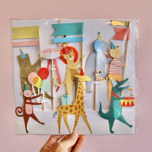 Animal Parade Cake Wrap & Toppers (x 6)