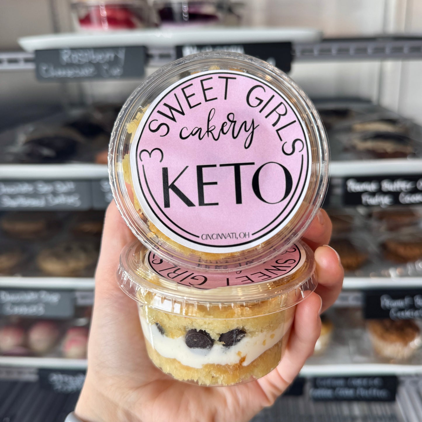 Keto Vanilla Chocolate Chip Cake Cup