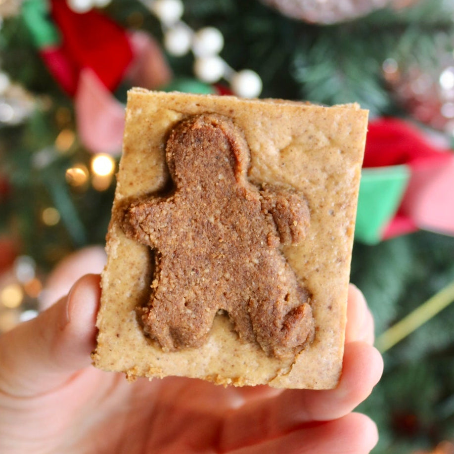 Gingerbread Cheesecake Bar