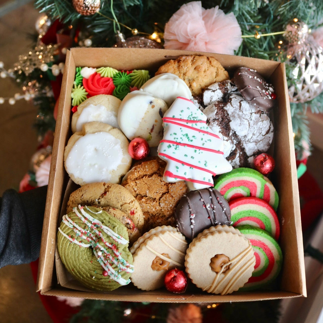 Traditional Christmas Cookie Box