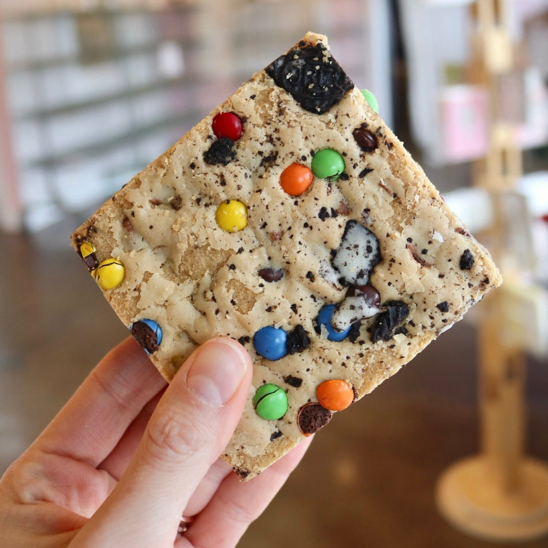 Cookie Monster Cookie Bar