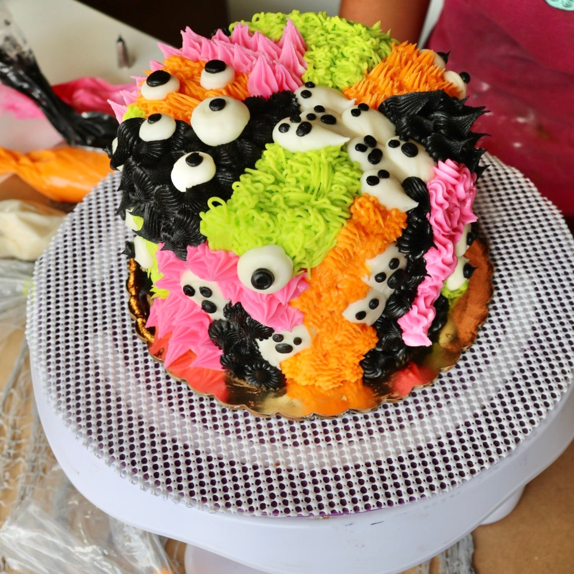Intro to Cake Decorating + Spooky Halloween Textures- October 7, 2026